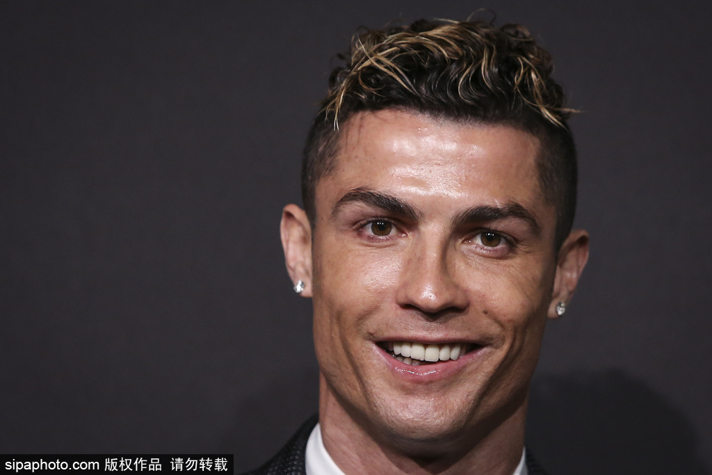 历史第三年轻！申京达成又一里程碑，仅次于詹姆斯&字母哥（史上第3年轻！申京再添里程碑，仅次詹姆斯与字母哥）