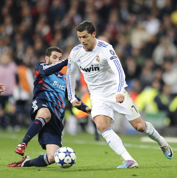 马赛反击犀利成为法甲黑马（马赛凭凌厉反击跃升为法甲黑马）