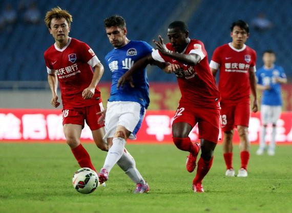 利物浦vs埃因霍温：伊萨克替补，加克波战旧主，萨拉赫首发（利物浦vs埃因霍温：伊萨克列替补，加克波迎战旧主，萨拉赫首发）