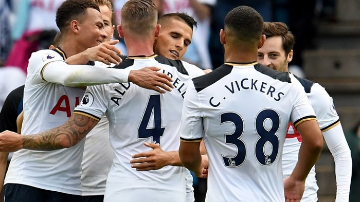 TK谈心中最佳阵容：梅罗入选、魔笛、齐达内、大罗、小罗在列（TK公布心目中最佳阵容：梅罗上榜，魔笛、齐达内、大罗、小罗悉数入围）