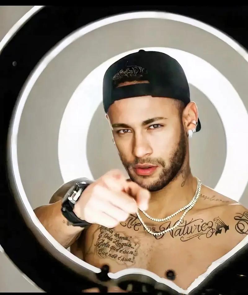 罗体：莫拉塔与妻子再陷情感危机，两人都删了简介中对方信息（罗马体育报：莫拉塔与妻子再现感情危机，二人已从简介移除彼此信息）