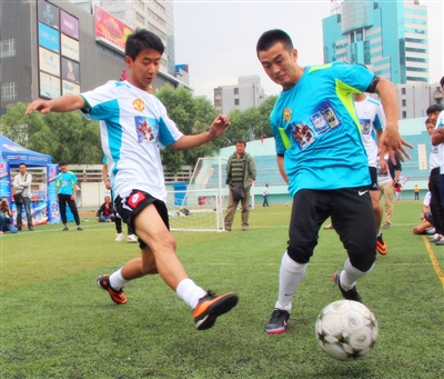 罗体：曼联不愿外租齐尔克泽，罗马目标转向法比奥·席尔瓦（罗马体育报：曼联拒外租齐尔克泽，罗马转攻法比奥·席尔瓦）