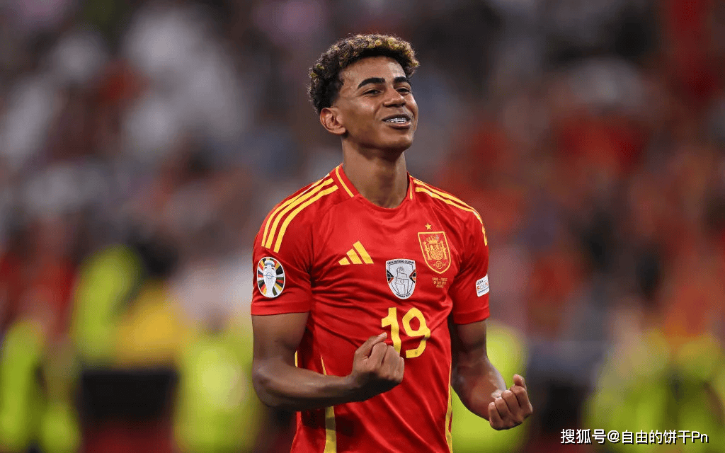 鲁本·阿莫林赛后力挺约罗：从失误中成长，曼联未来可期（鲁本·阿莫林赛后为约罗发声：在失误中成长，曼联前景光明）