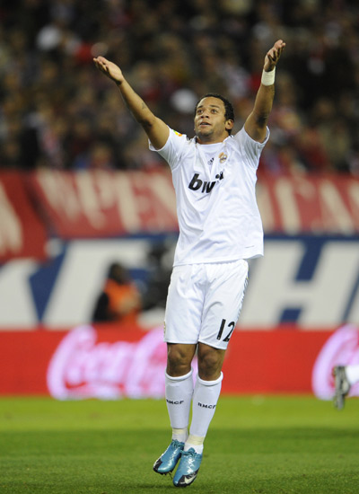 官方：京都不死鸟与主帅曹贵裁续约至26／27赛季结束（京都不死鸟官宣与主帅曹贵裁续约至2026-27赛季末）